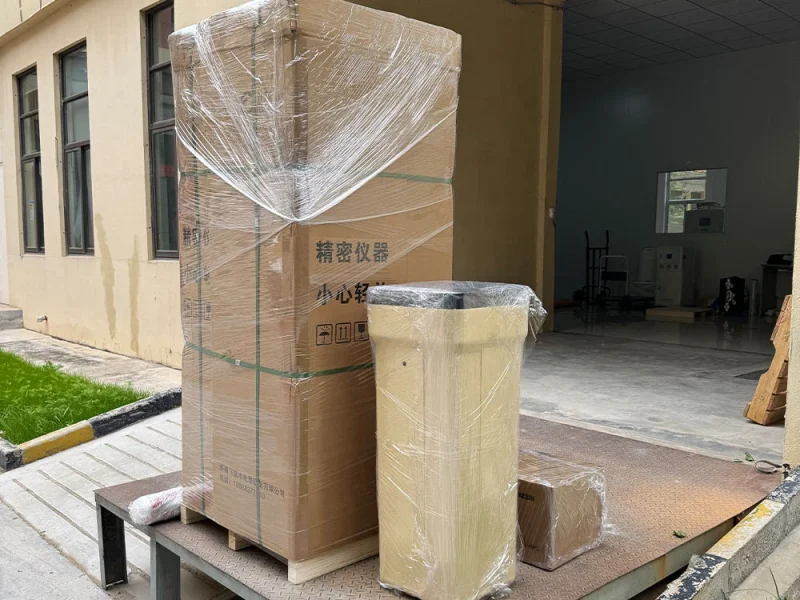 Hypochlorous acid generator