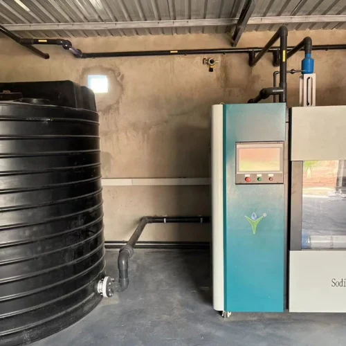 Sodium hypochlorite generator on-site