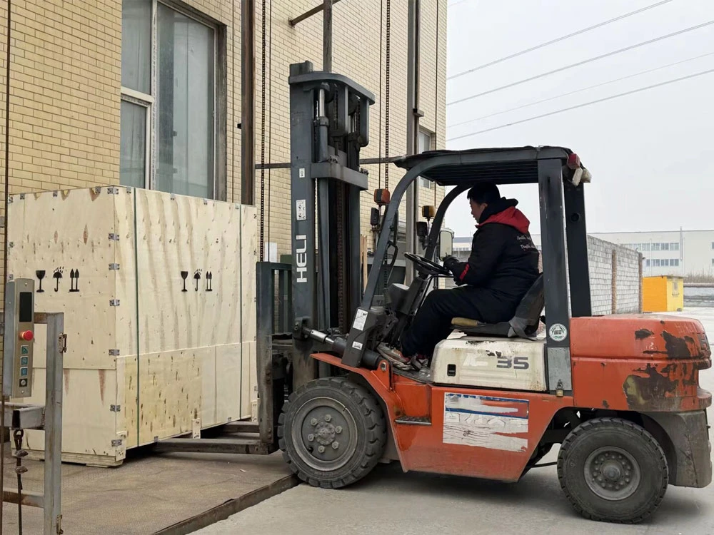 Sodium hypochlorite generator