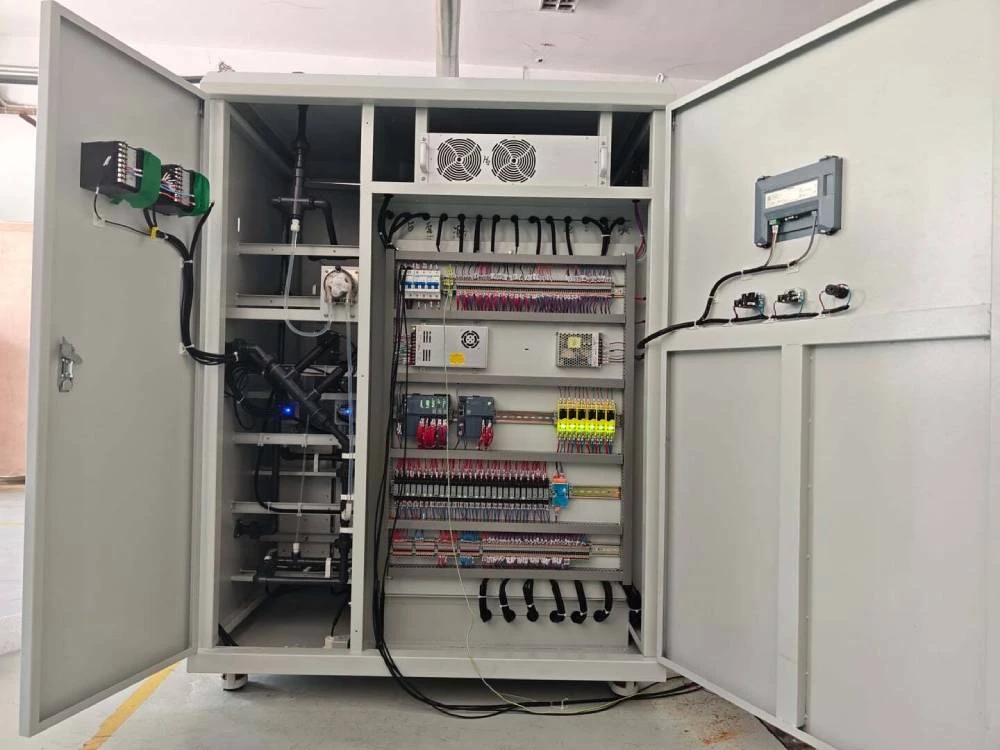 Hypochlorous acid generator system