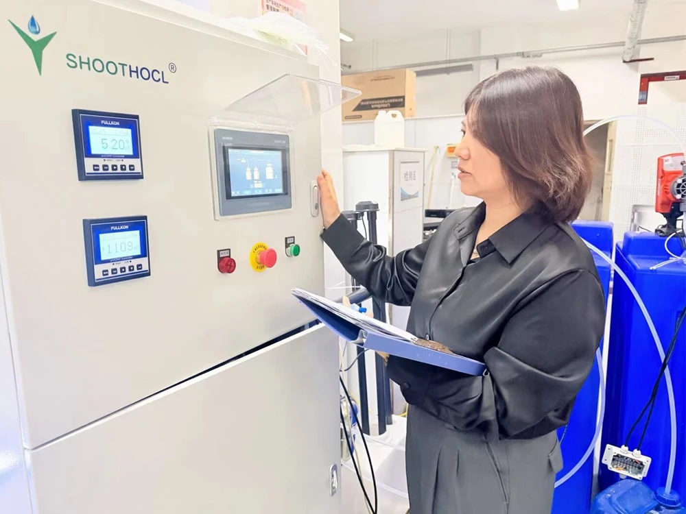 Inspects Custom SHOOTHOCL HOCl